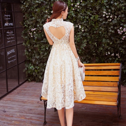 Elegant Embroidery Swallowtail Hem Long Designer Dress